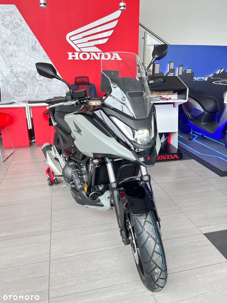 Honda NC - 23