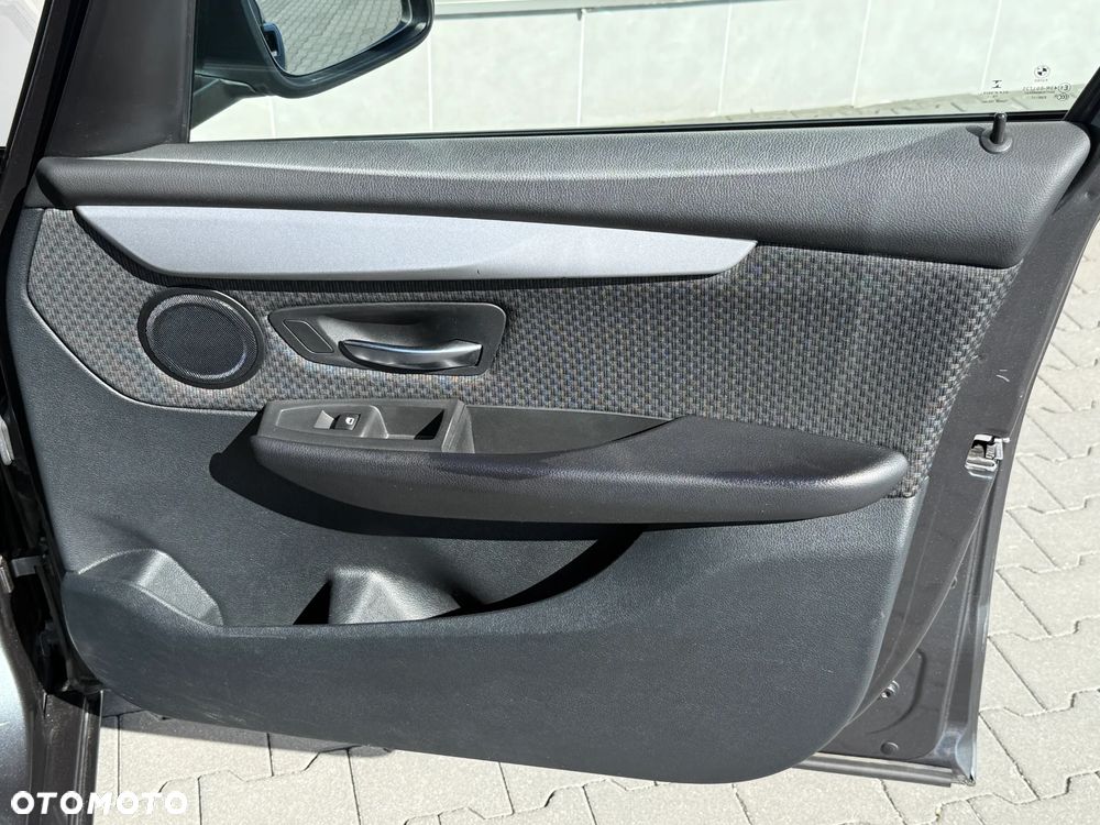 BMW Seria 2 216d Luxury Line - 40