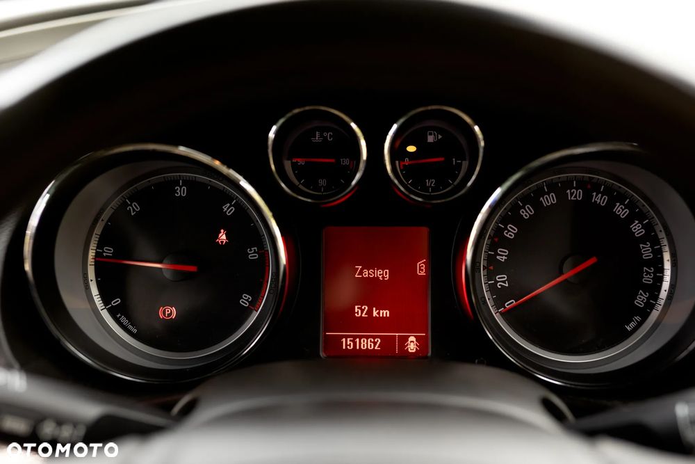 Opel Insignia - 18