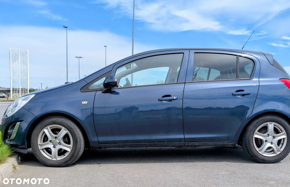 Opel Corsa 2013 photo 3