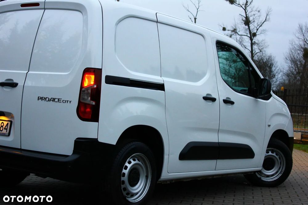 Toyota PROACE CITY BLASZAK 2 OSOBOWY 1.5 D-4D 100KM PEWNE AUTO FV23% - 11
