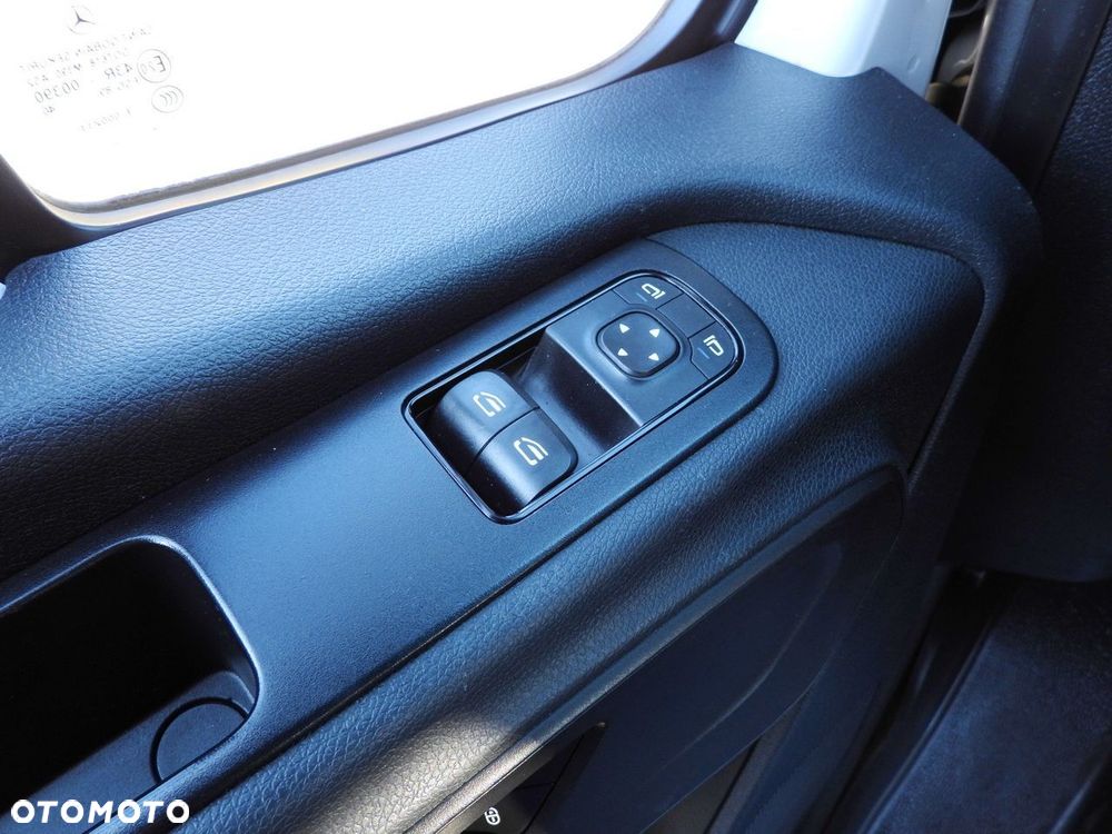 Mercedes-Benz SPRINTER 316 FURGON BRYGADÓWKA 7 MIEJSC TEMPOMAT AUTOMAT  KLIMATYZACJA  160KM - 23