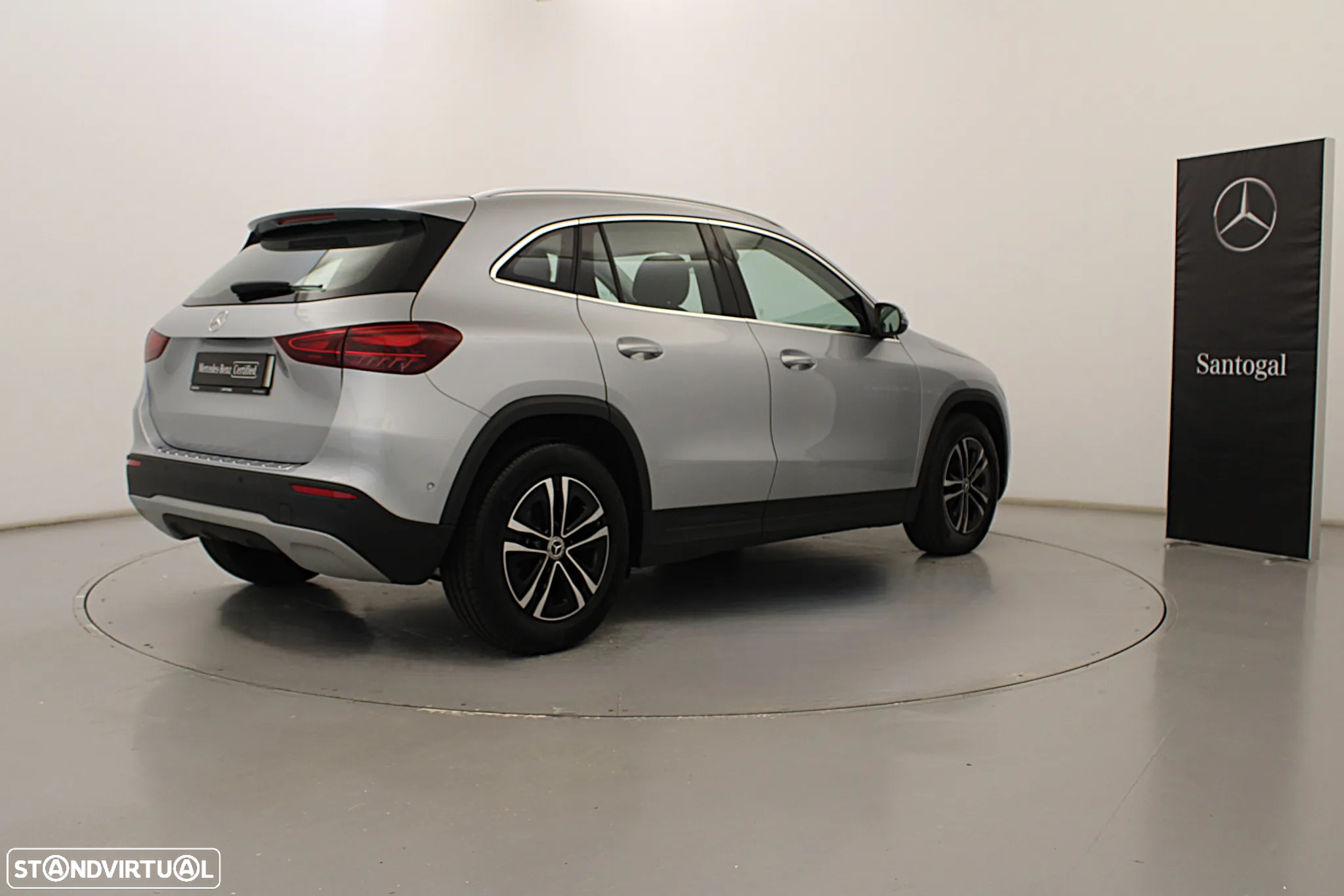 Mercedes-Benz GLA 200 Standard - 6