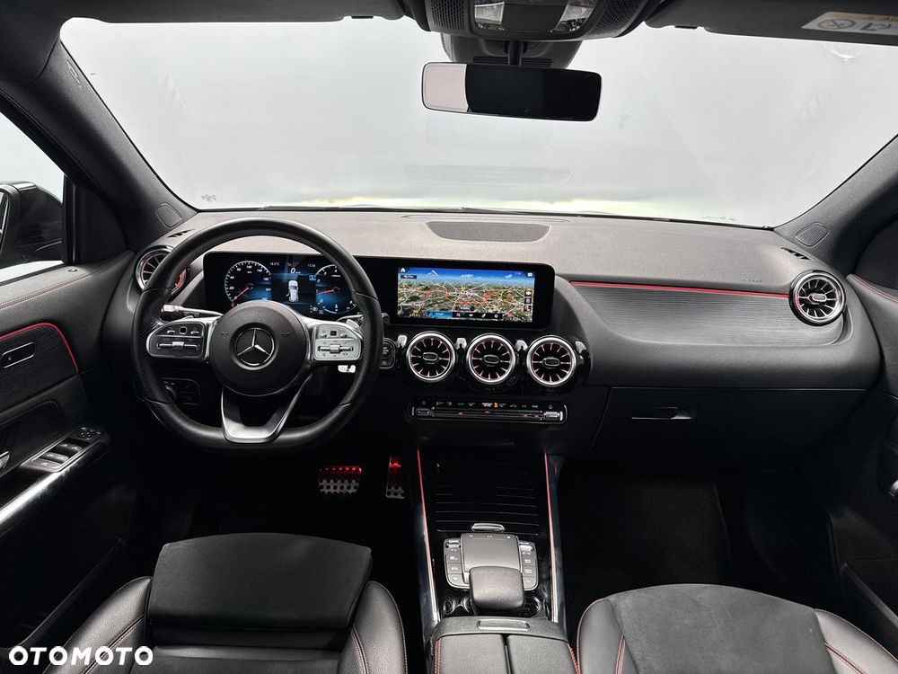 Mercedes-Benz GLA 200 AMG Line - 22
