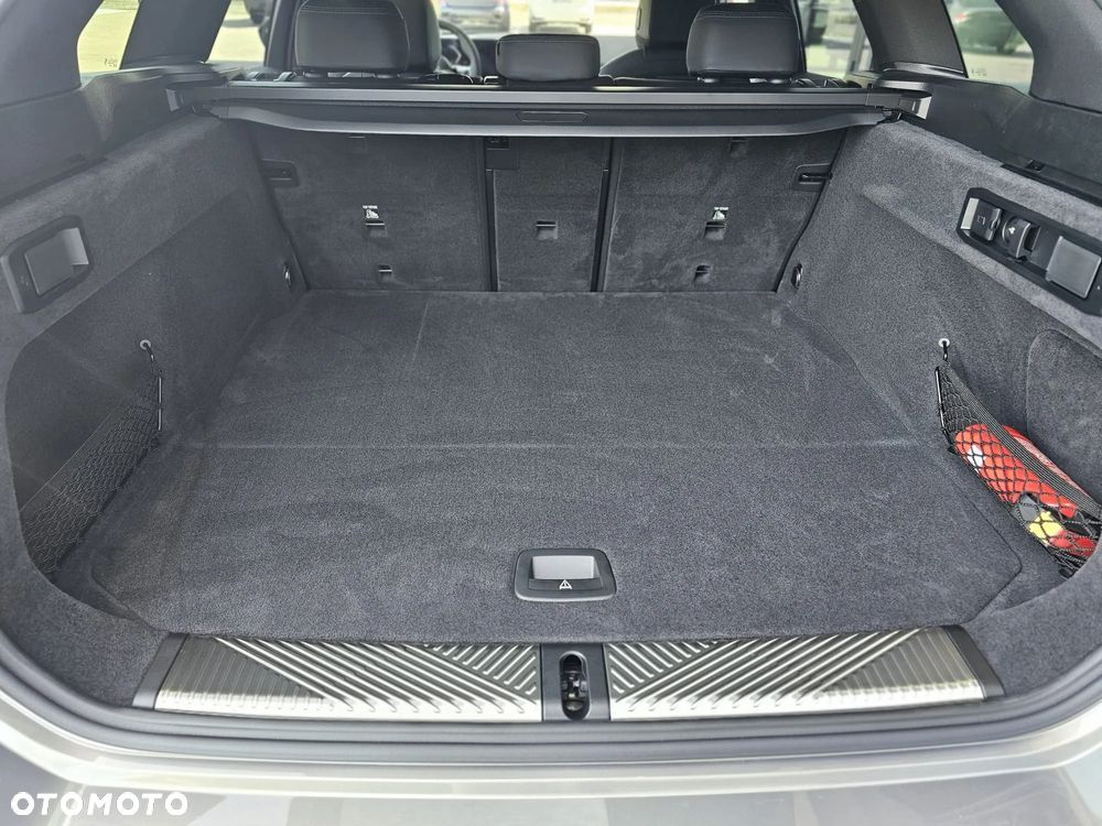 BMW Seria 5 530e PHEV - 34