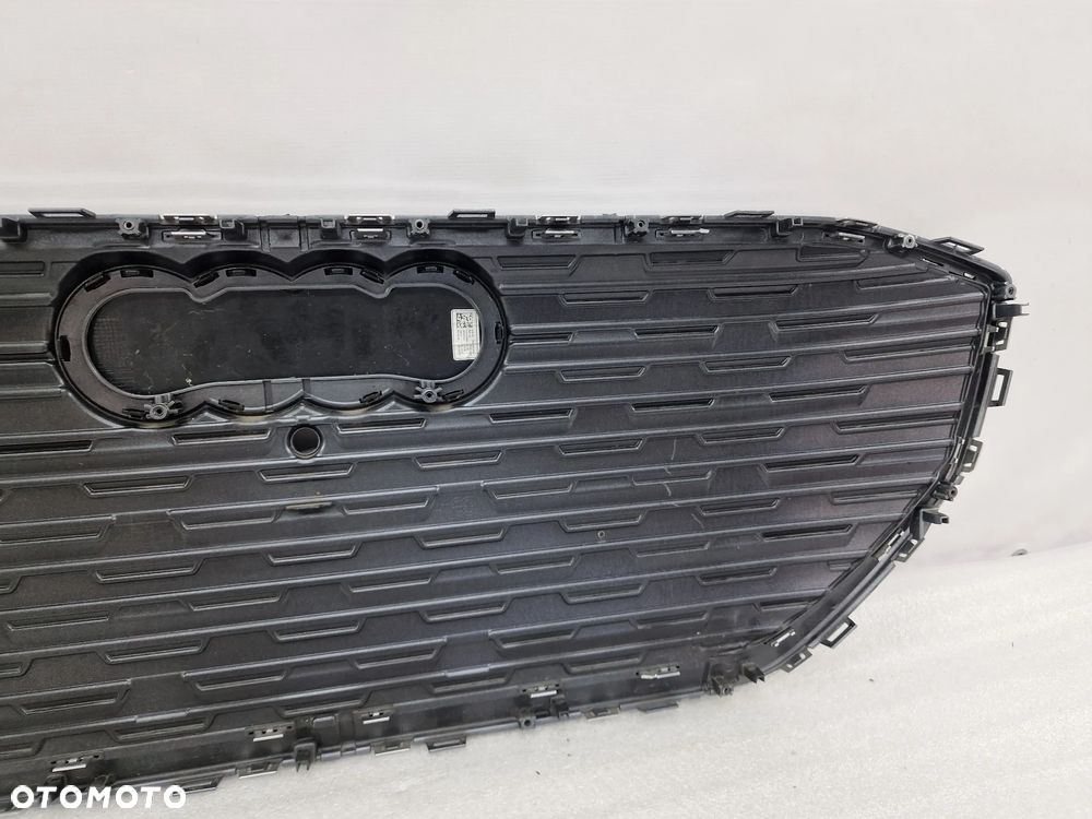 AUDI E-TRON Q4 89A 21- ATRAPA / GRILL PRZEDNI PRZÓD ZE ZNACZKIEM POD RADAR + KAMERA , NR 89A853653A / 89A853651A , NR AUKCJI GL412 - 13