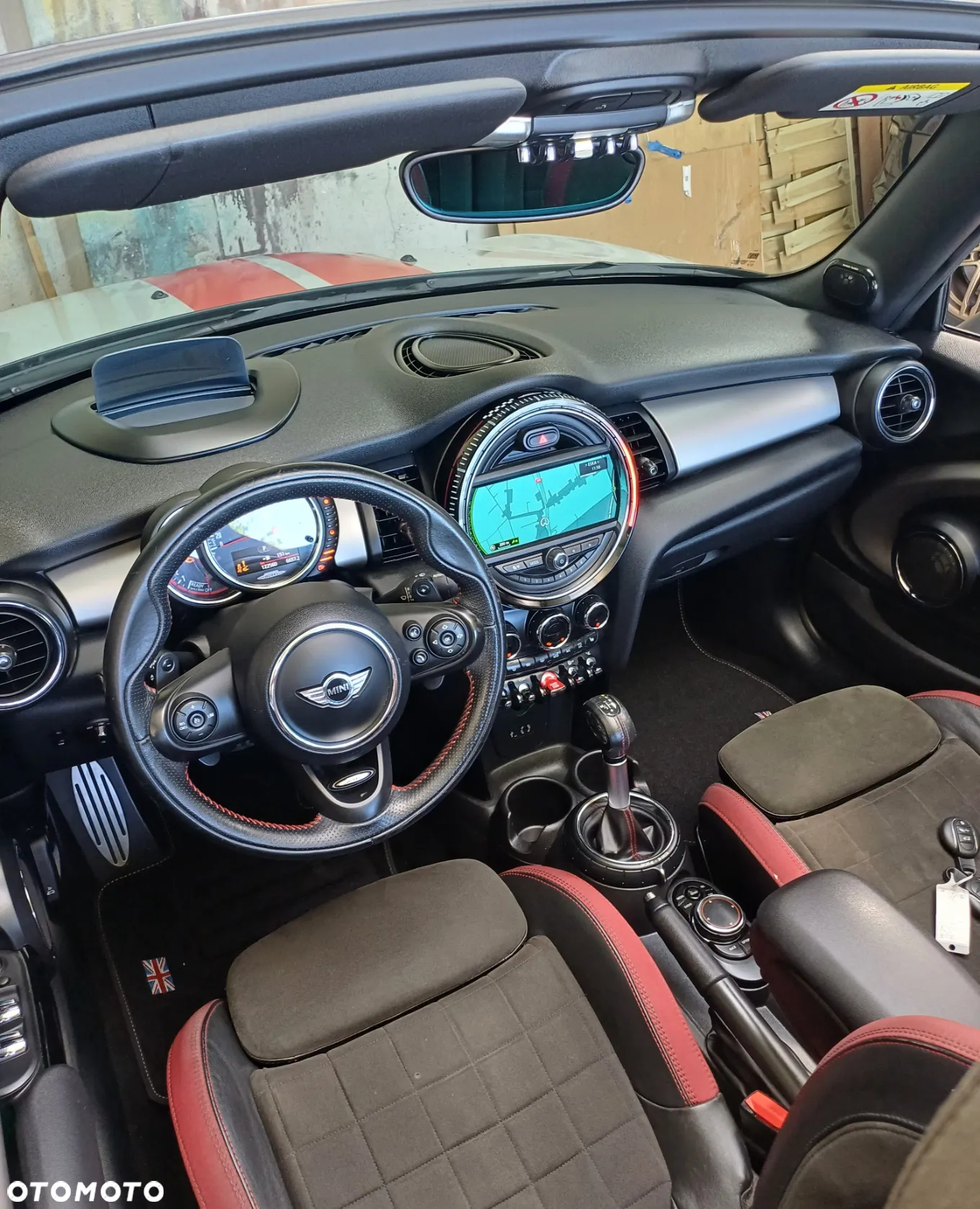 MINI John Cooper Works Cabrio - 17
