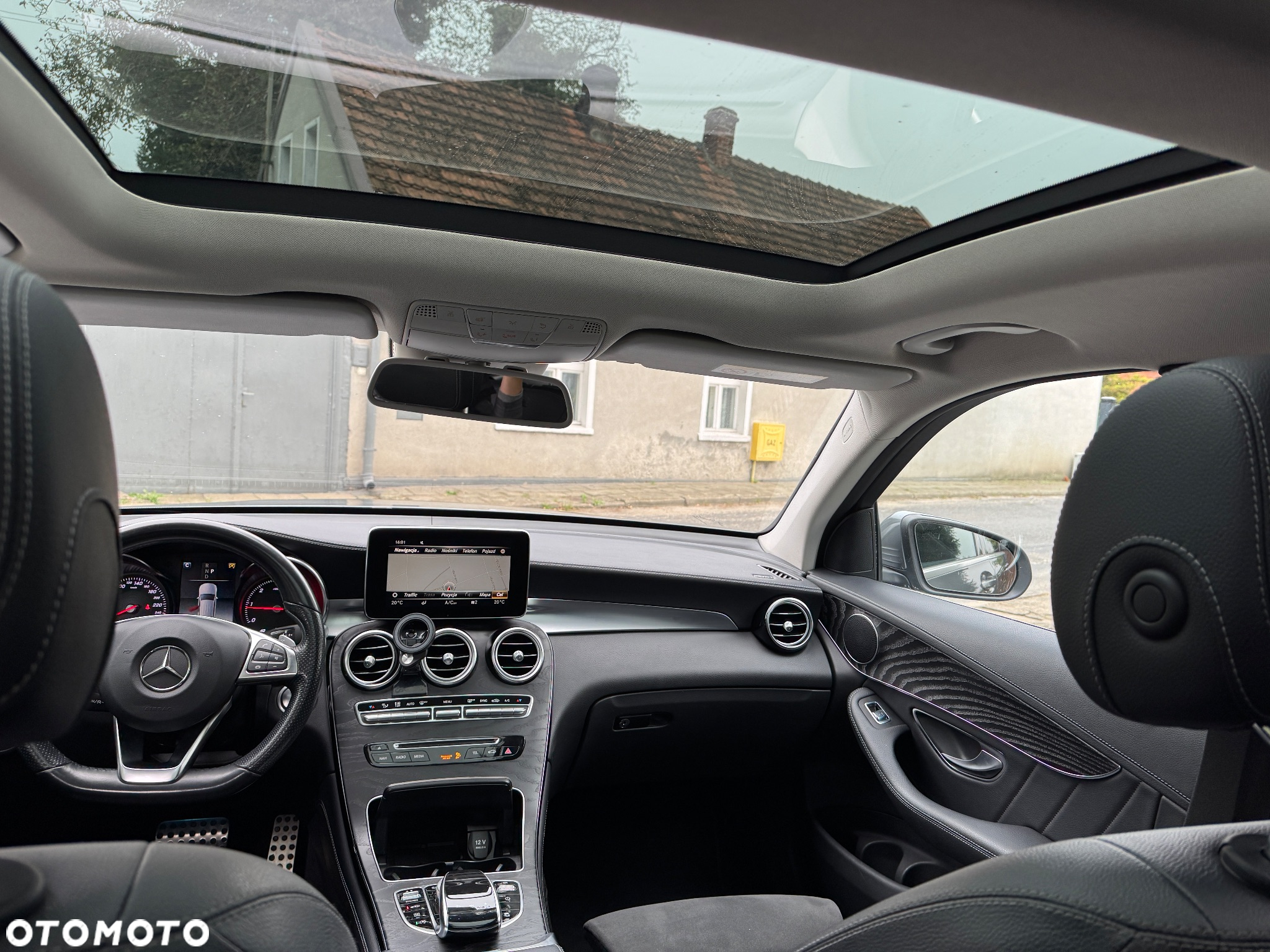 Mercedes-Benz GLC 250 d 4Matic 9G-TRONIC AMG Line - 24
