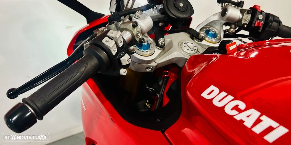 Ducati Supersport 950 S Red - 13