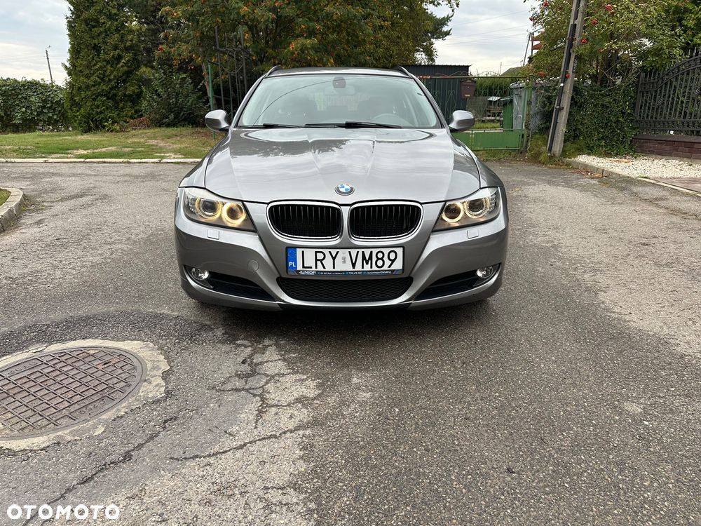 BMW Seria 3 318i - 5