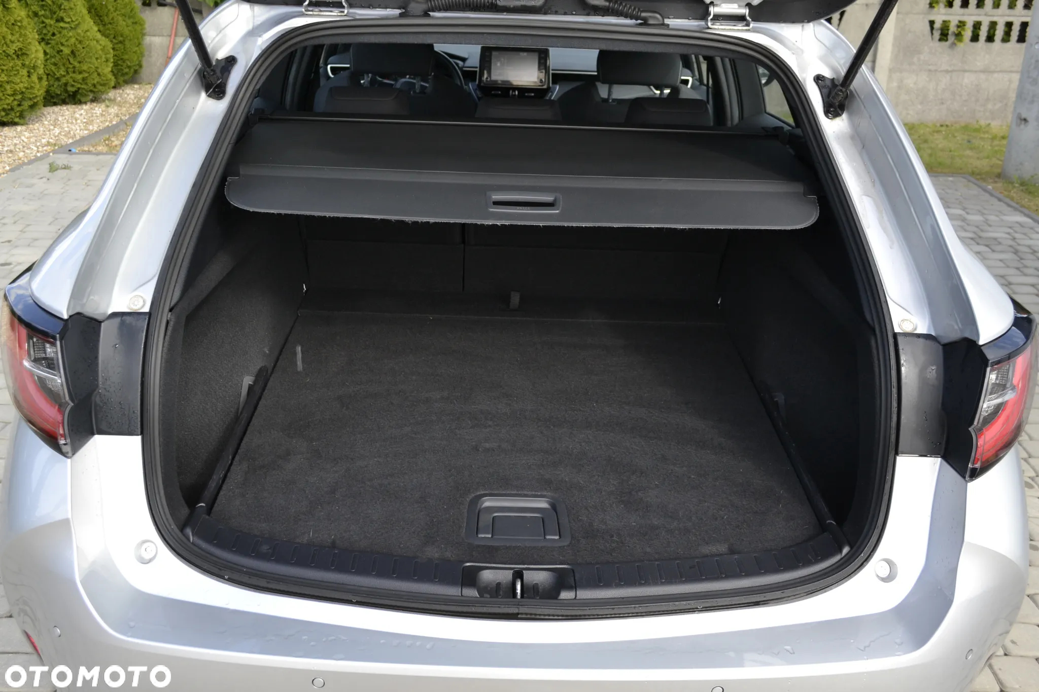 Toyota Corolla 1.8 Hybrid Comfort - 16