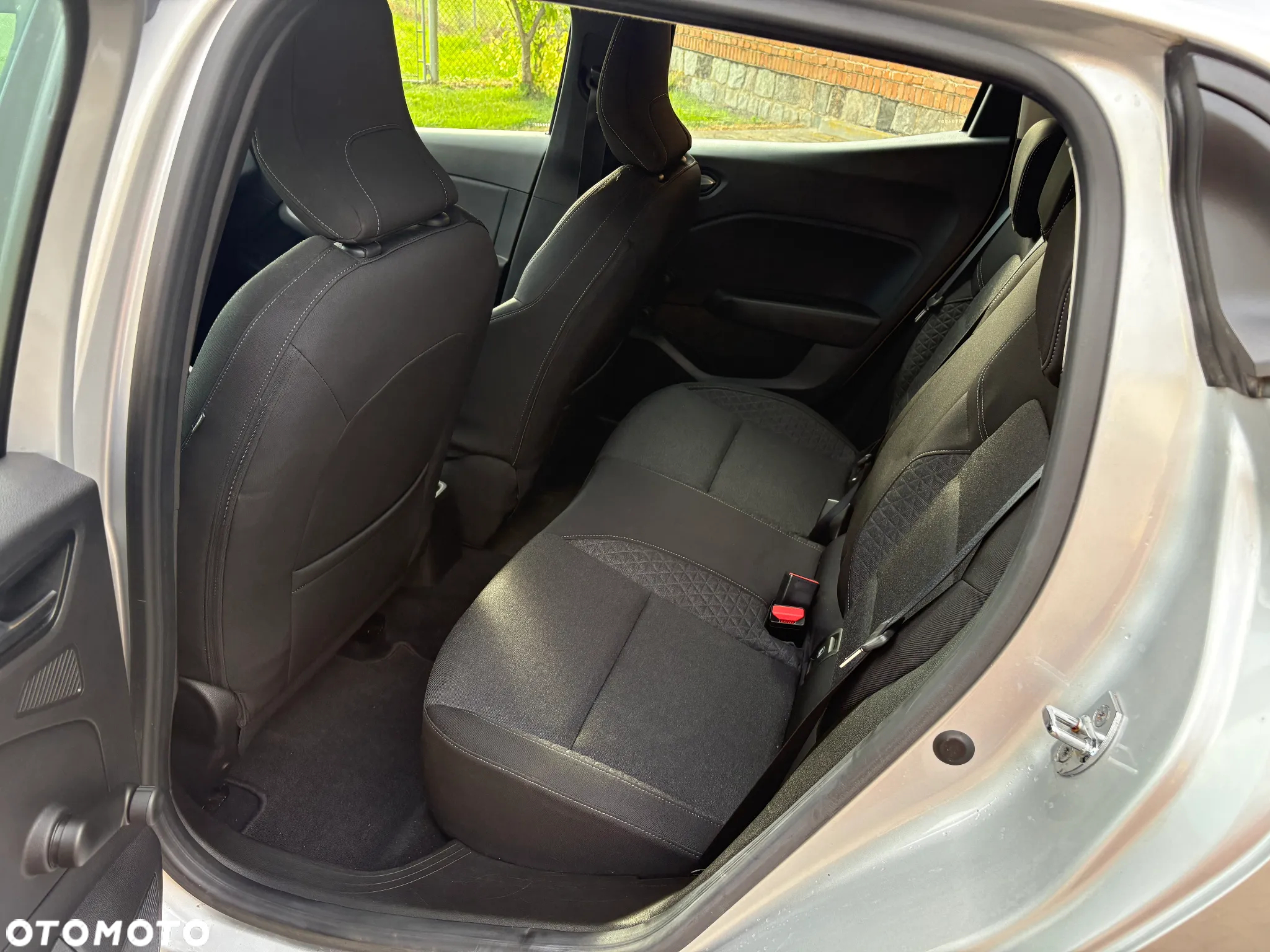 Renault Clio - 9