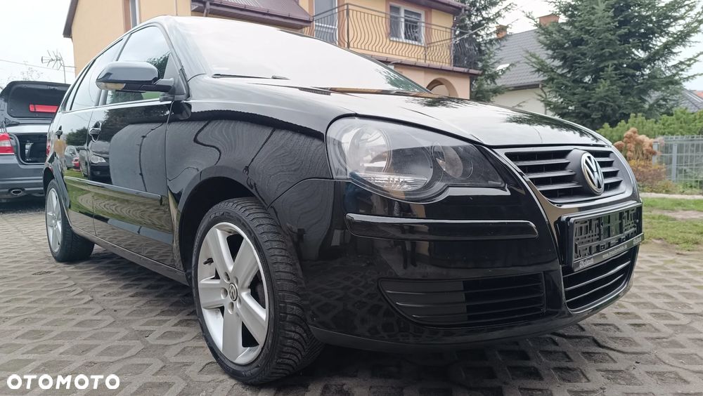 Volkswagen Polo - 2