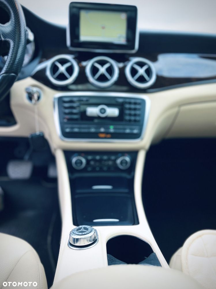 Mercedes-Benz GLA 250 4-Matic - 3