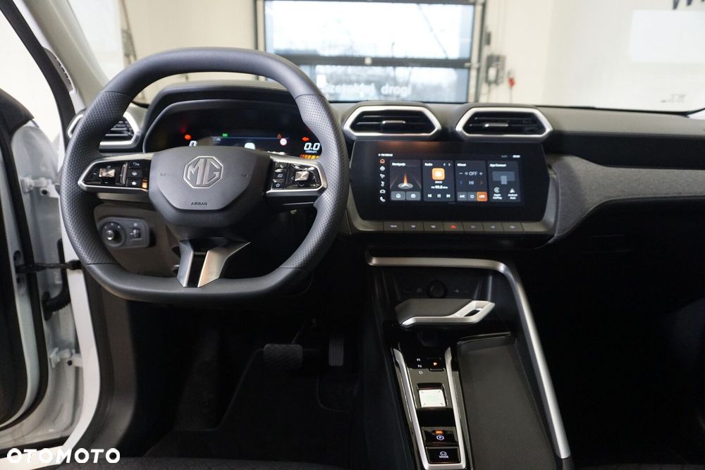 MG ZS Hybrid+ - 19
