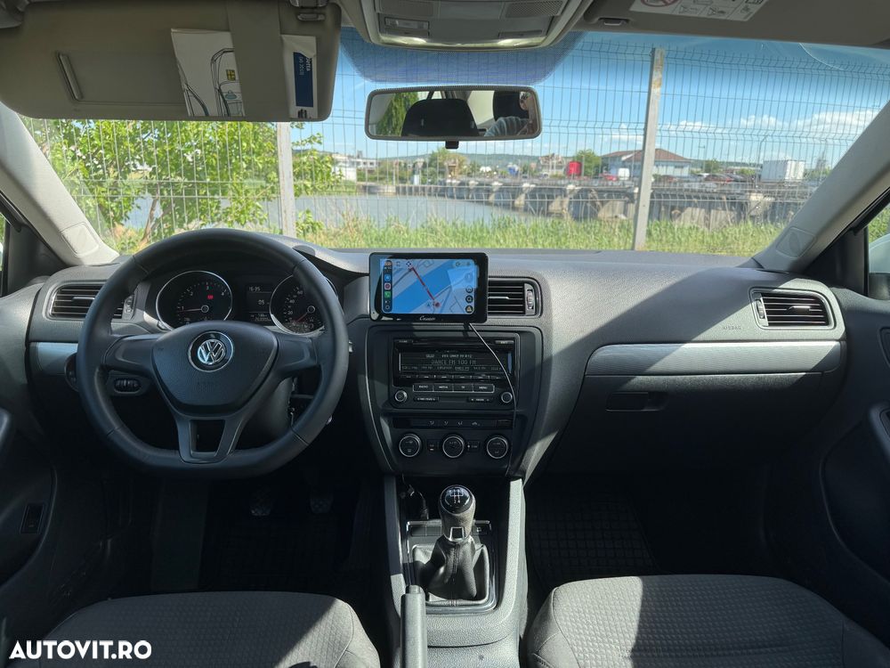 Volkswagen Jetta - 6