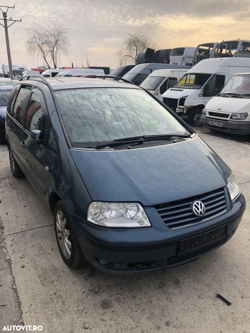 Dezmembrez VW Sharan 1.9 TDI - 3