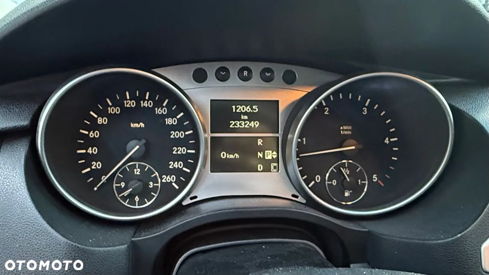 Mercedes-Benz Klasa R 320 CDI 4-Matic - 12