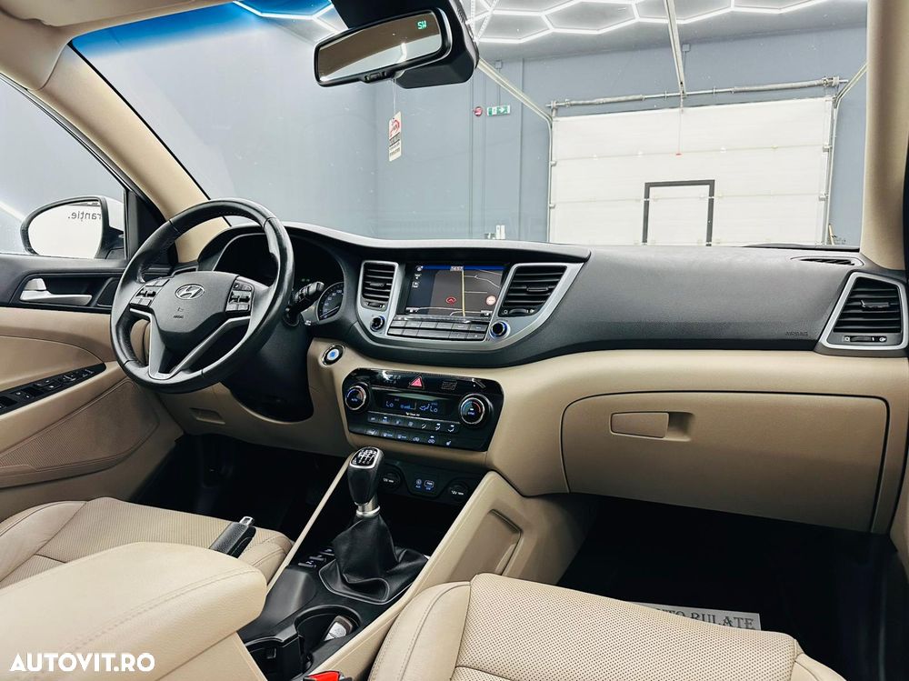 Hyundai Tucson blue 1.7 CRDi 2WD Passion Plus - 25