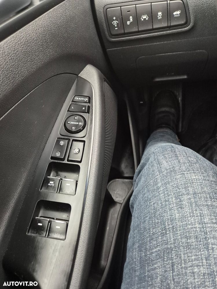 Hyundai Tucson 2.0 CRDI 4WD 6AT Luxury+ - 16