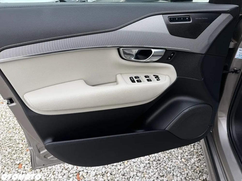 Volvo XC 90 T8 AWD Recharge Ultimate Dark - 26