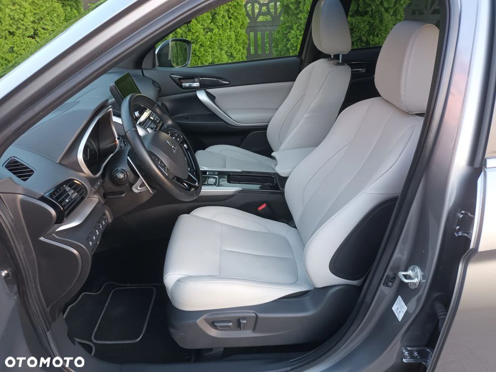 Mitsubishi Eclipse Cross 4WD Top - 13