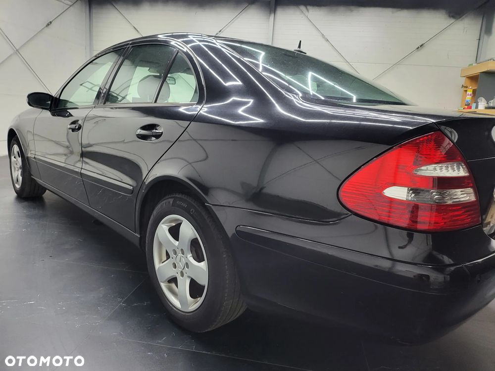 Mercedes-Benz Klasa E 200 Kompressor Classic Sport Edition - 20