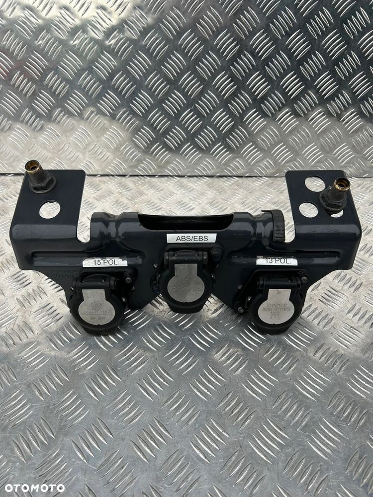 WSPORNIK GNIAZDA PRZEWODÓW SCANIA NEXT GEN NTG - 1