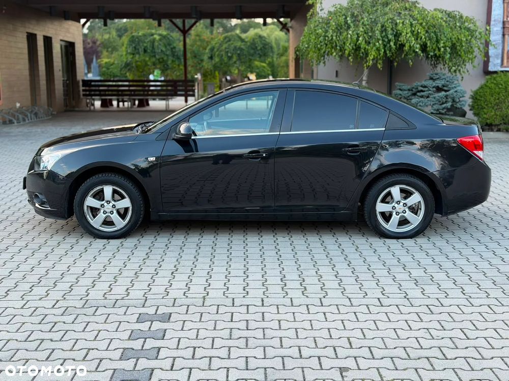 Chevrolet Cruze 1.8 LS - 2