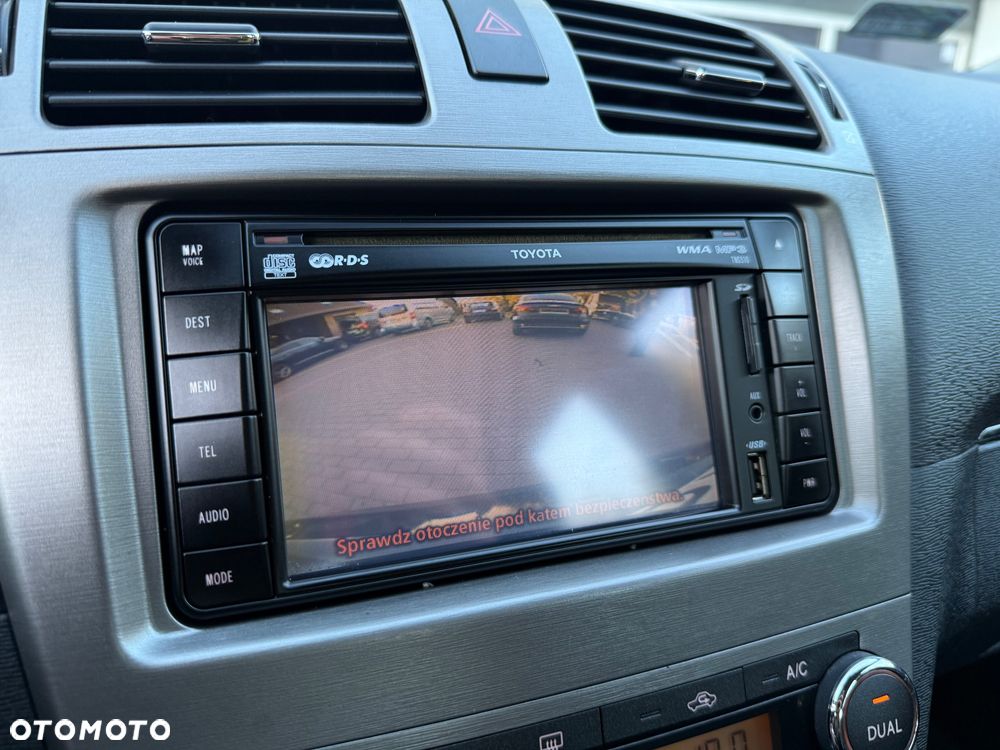 Toyota Avensis 2.0 D-4D Platinium - 24