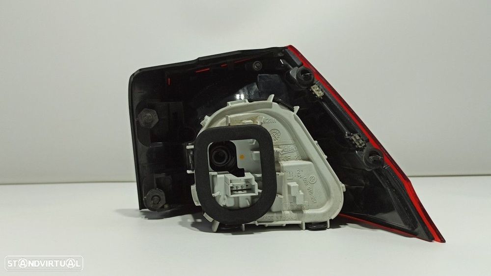 FAROLIM TRASEIRO ESQUERDO VOLKSWAGEN GOLF VII LIM. ADVANCE BLUEMOTION - 2