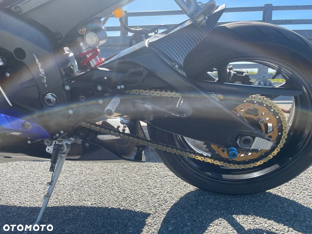 Yamaha R6 - 8