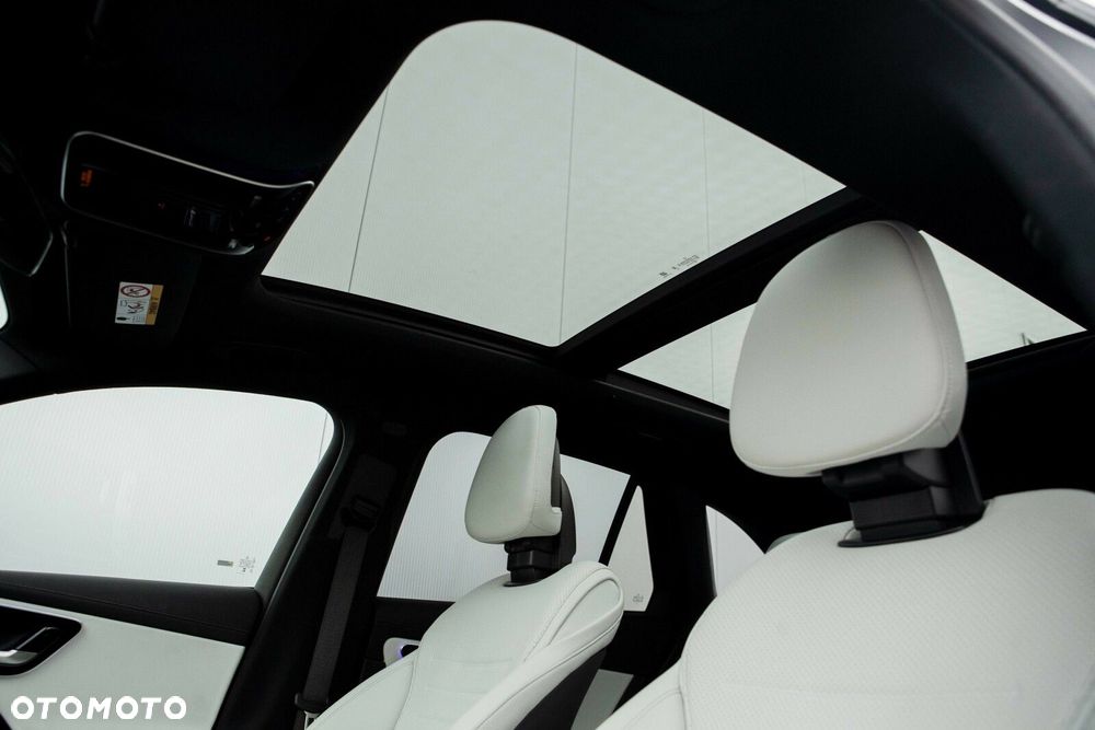 Mercedes-Benz GLC - 31