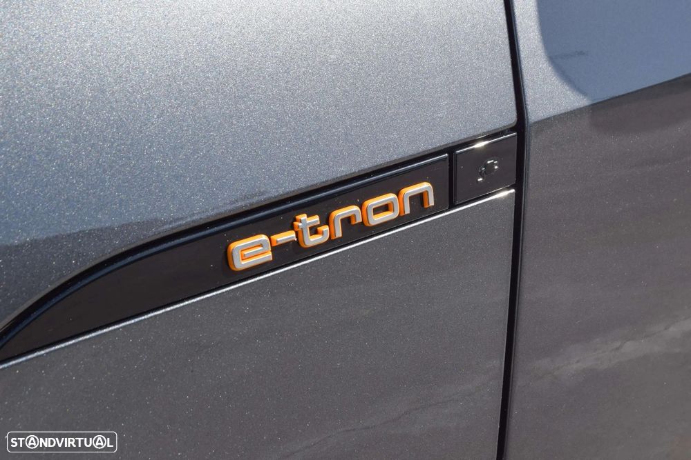Audi e-tron 55 quattro S line - 48