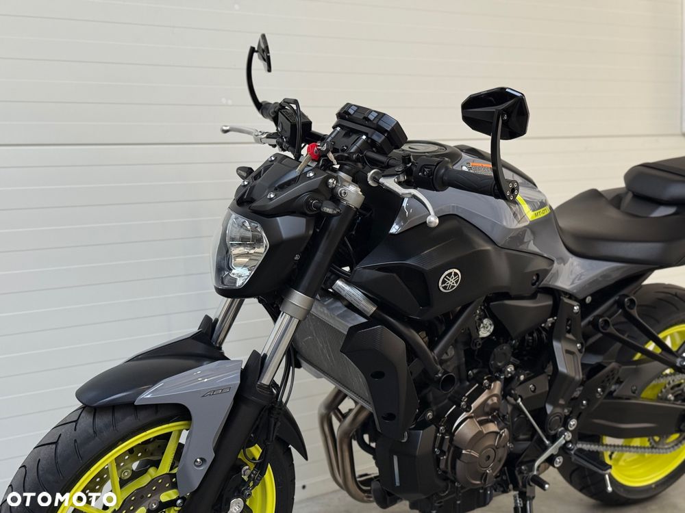 Yamaha MT - 22
