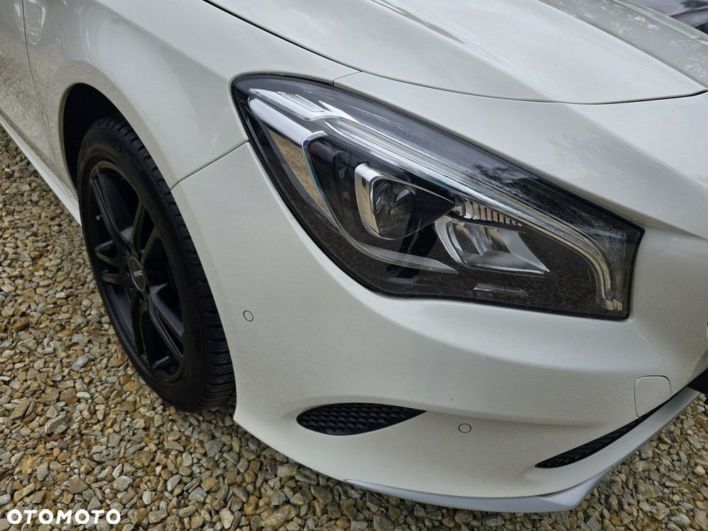 Mercedes-Benz CLA Shooting Brake 180 d - 30