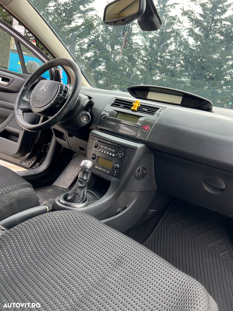 Citroën C4 1.6 HDi 16V VTR - 8