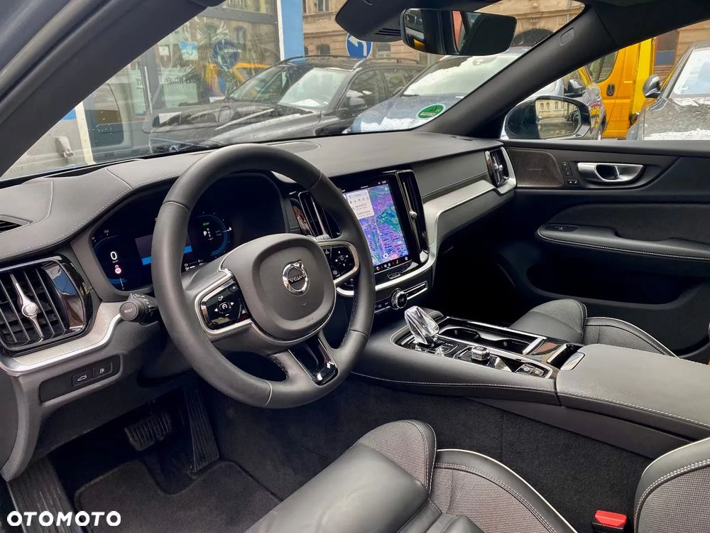 Volvo V60 T8 AWD Plug-In Hybrid Polestar Engineered R-Design - 11