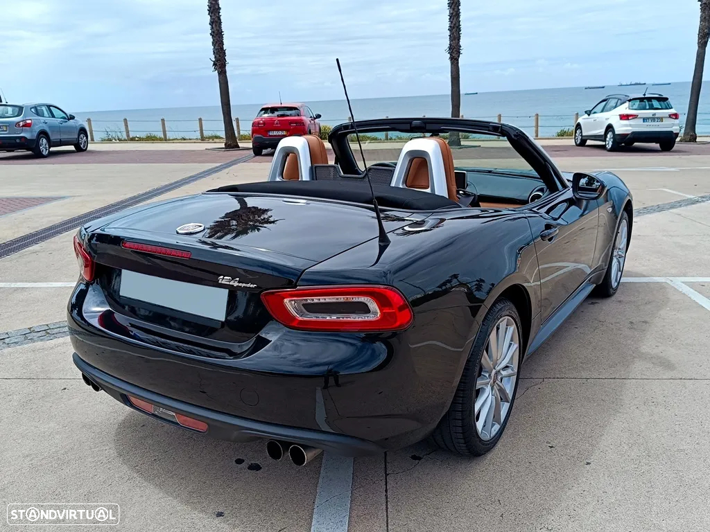 Fiat 124 Spider 1.4 MultiAir Turbo - 9