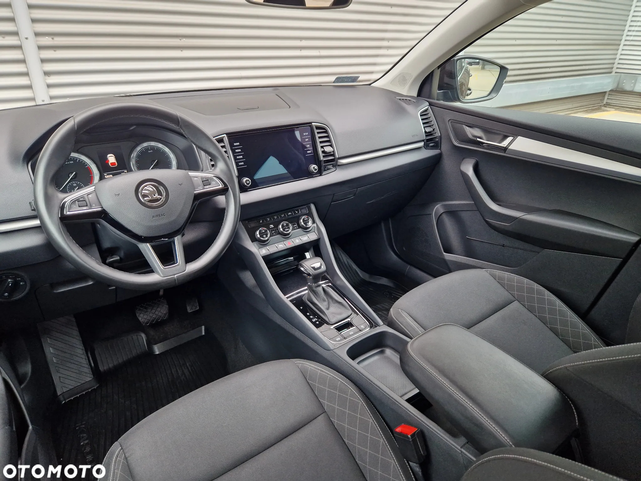Skoda Karoq 1.5 TSI ACT 4x2 Ambition DSG - 23