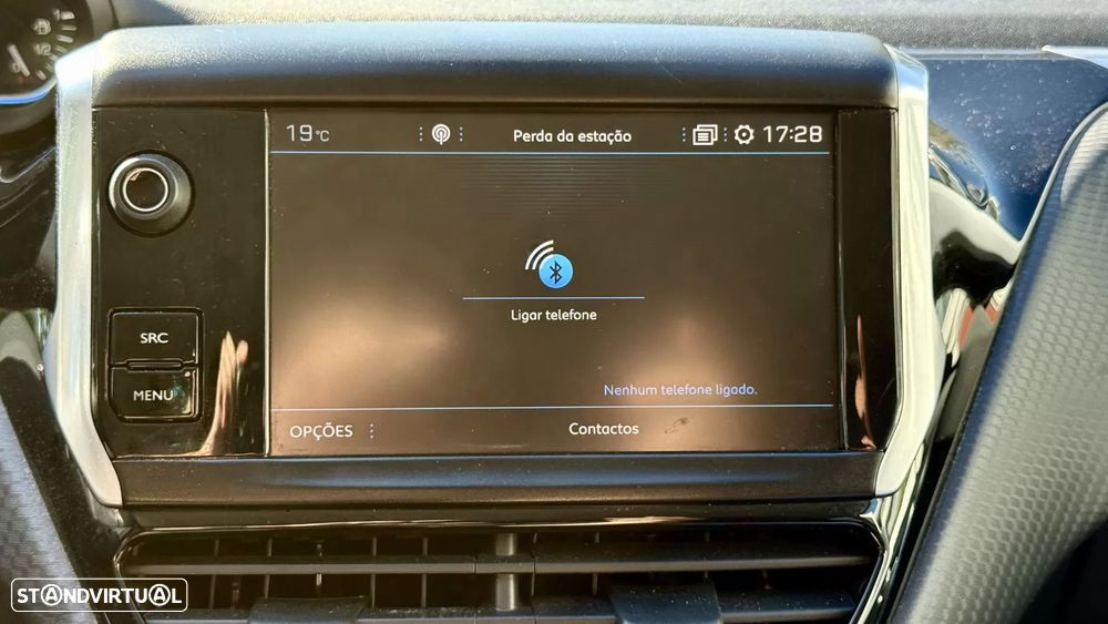 Peugeot 2008 1.2 PureTech Allure EAT6 - 31