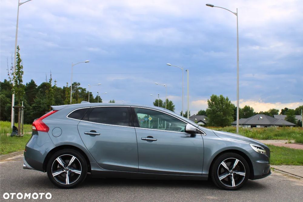 Volvo V40 D3 Drive-E R-Design Momentum - 6