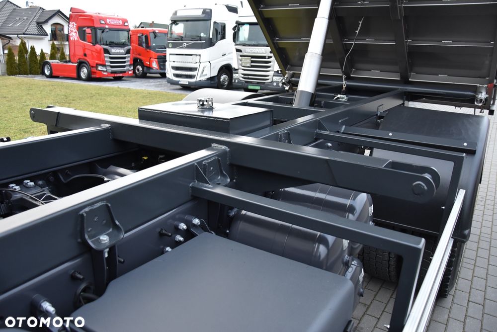 Scania P250 WERSJA OFFROAD / WYWROTKA 3-STRONNA / BLOKADA MOSTU / TYŁ RESOER / P.NOWA / 18 TYŚ KM PRZEBIEGU! / SALON PL / - 22