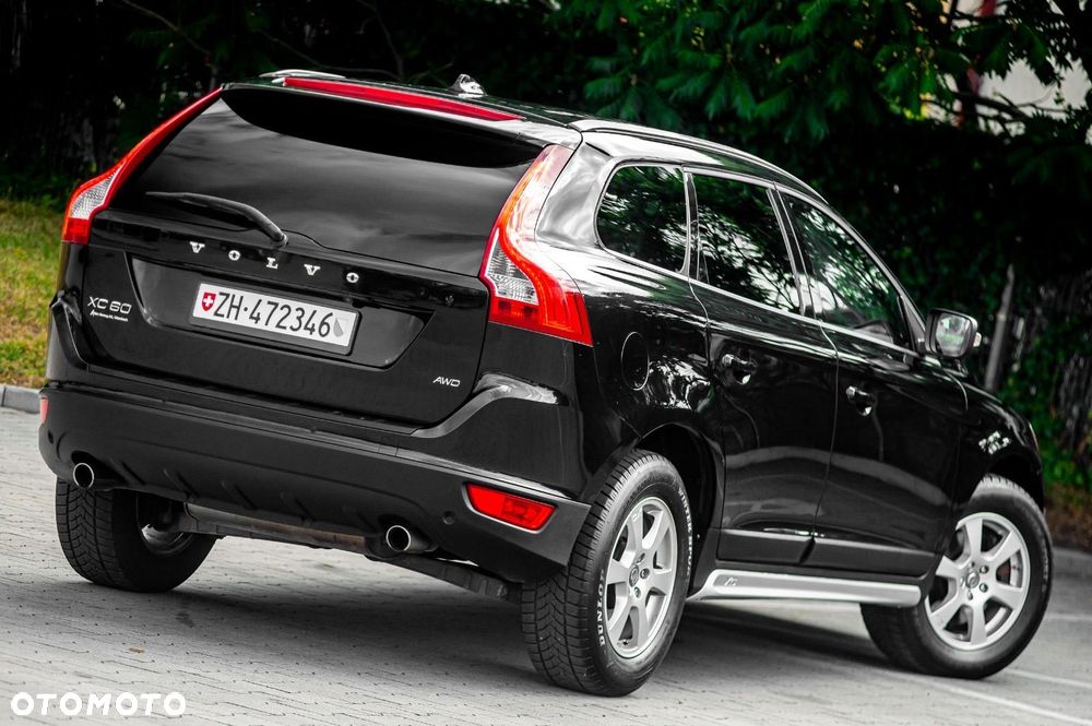 Volvo XC 60 D5 AWD Momentum - 10