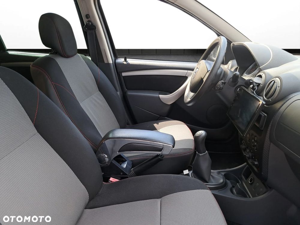 Dacia Duster 1.6 16V 105 4x2 Laureate - 14