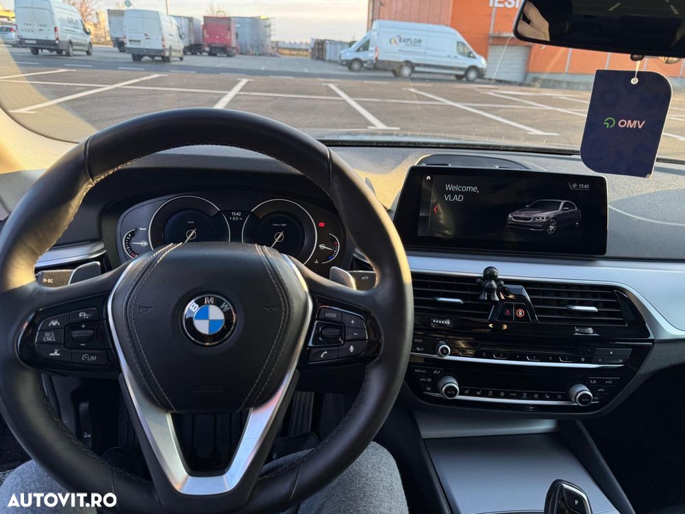 BMW Seria 5 530d xDrive AT - 7