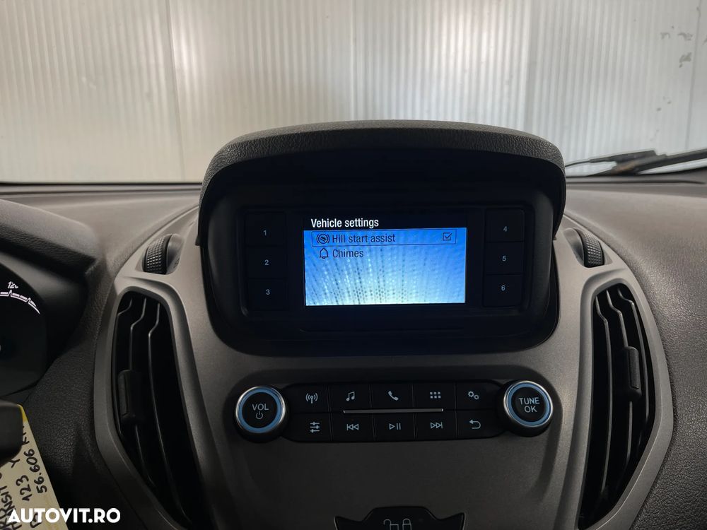 Ford Transit Courier - 9