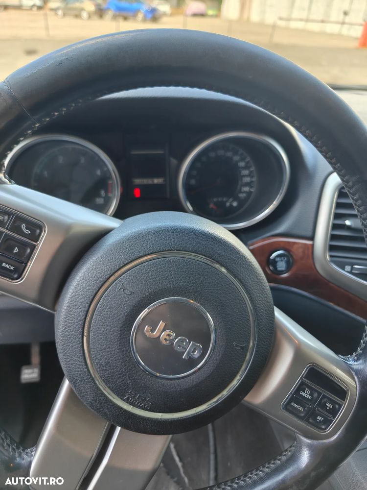 Jeep Grand Cherokee - 9