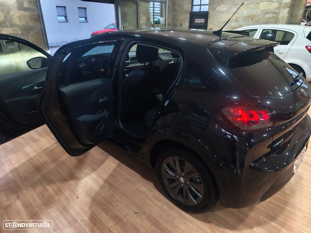 Peugeot e-208 E-Style - 5