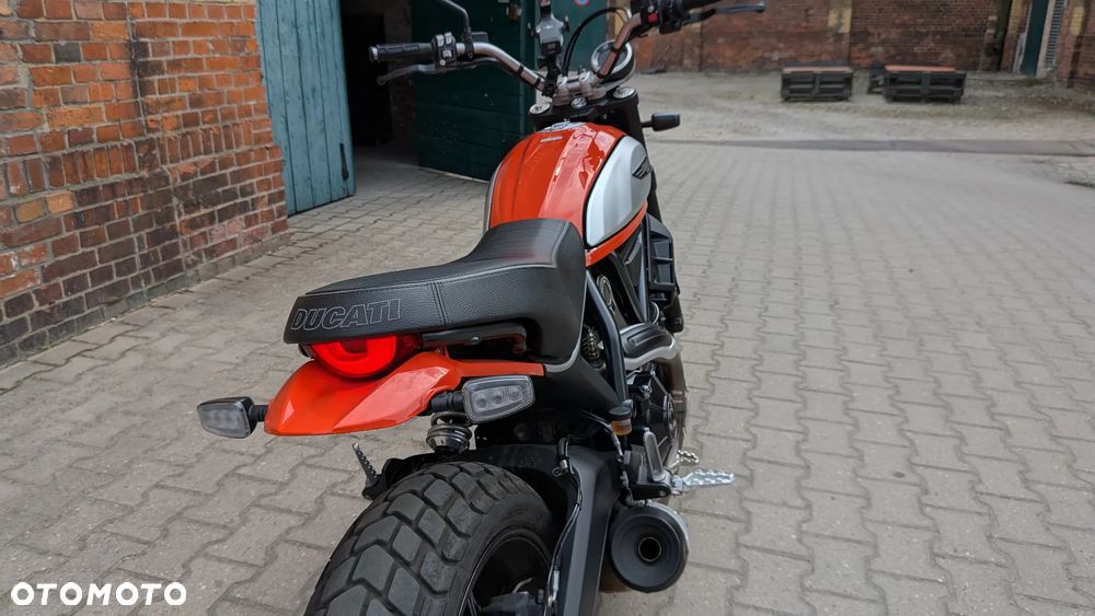 Ducati Scrambler - 1